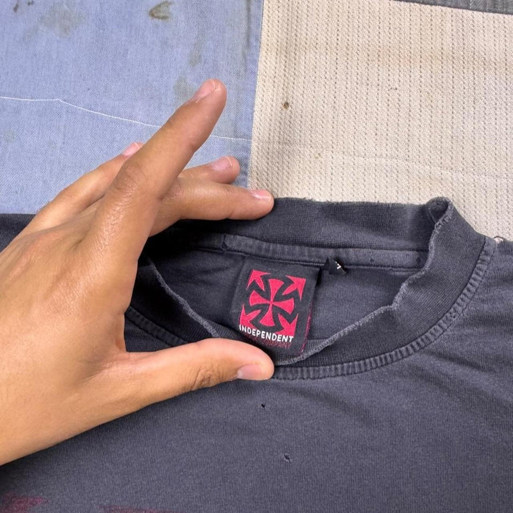 2000s Independent Trucks Cross Logo Skate Tee | Medium