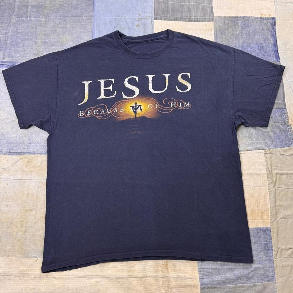 2000s Jesus Because of Him Heaven Knows My Name Christian Tee | XL