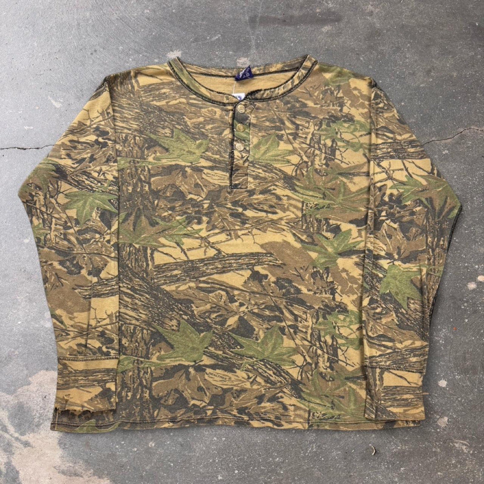 90s Realtree Camo Henley Long Sleeve Shirt Size XL