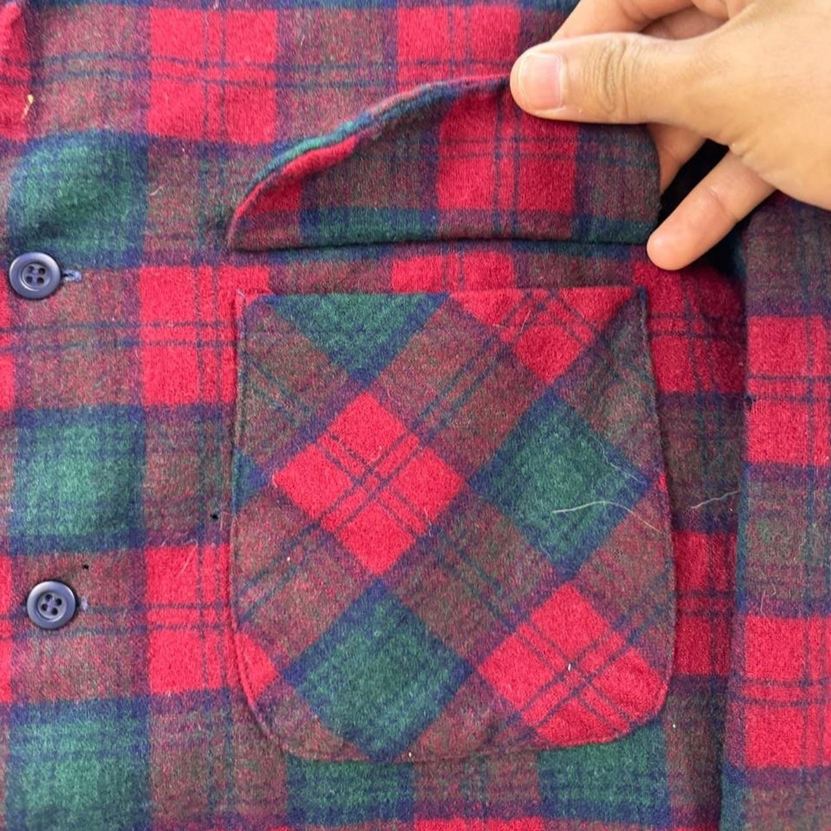 1970s Pendleton Plaid Loop Collar Wool Shirt | Large