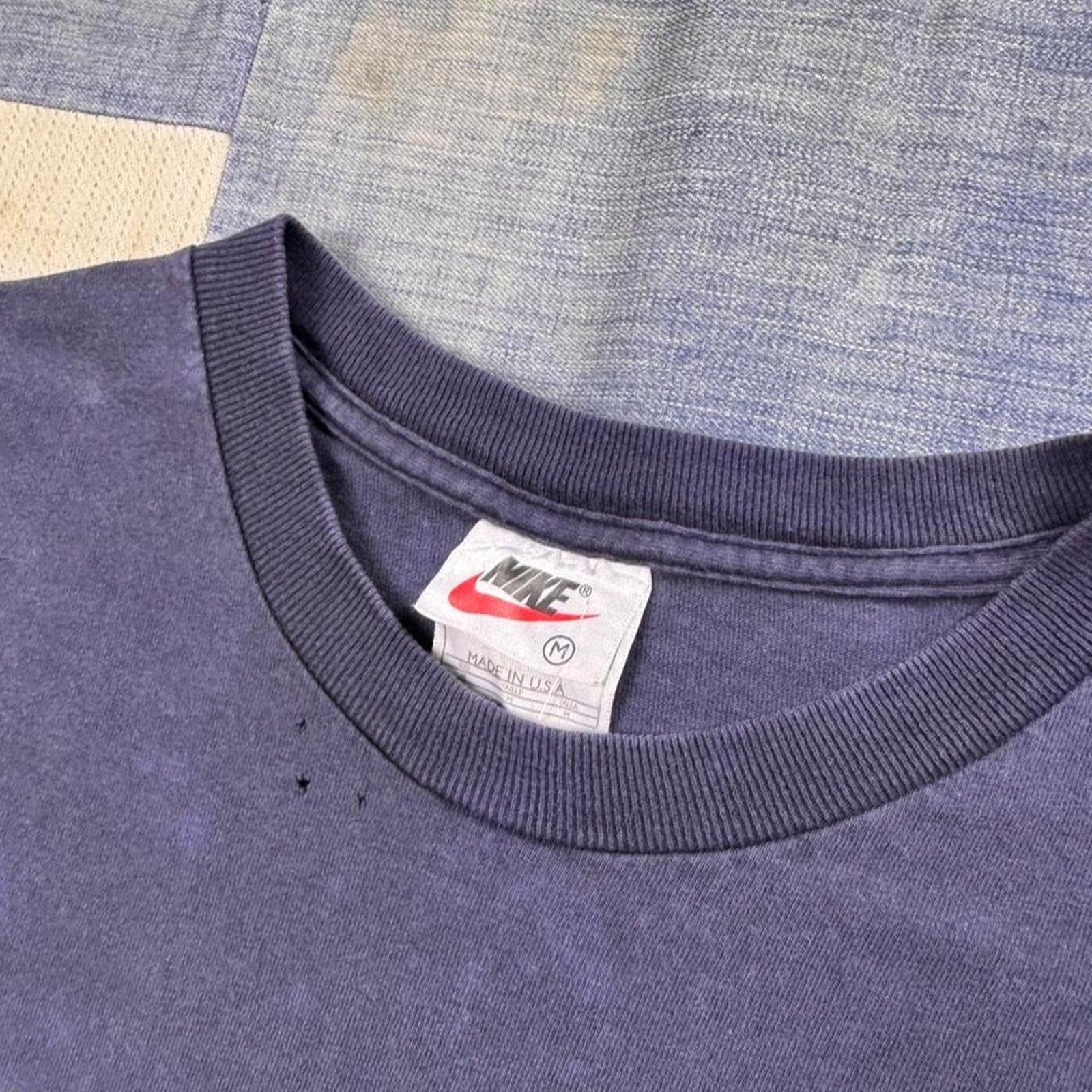 1990s Nike Korean Swoosh Graphic Tee | Medium