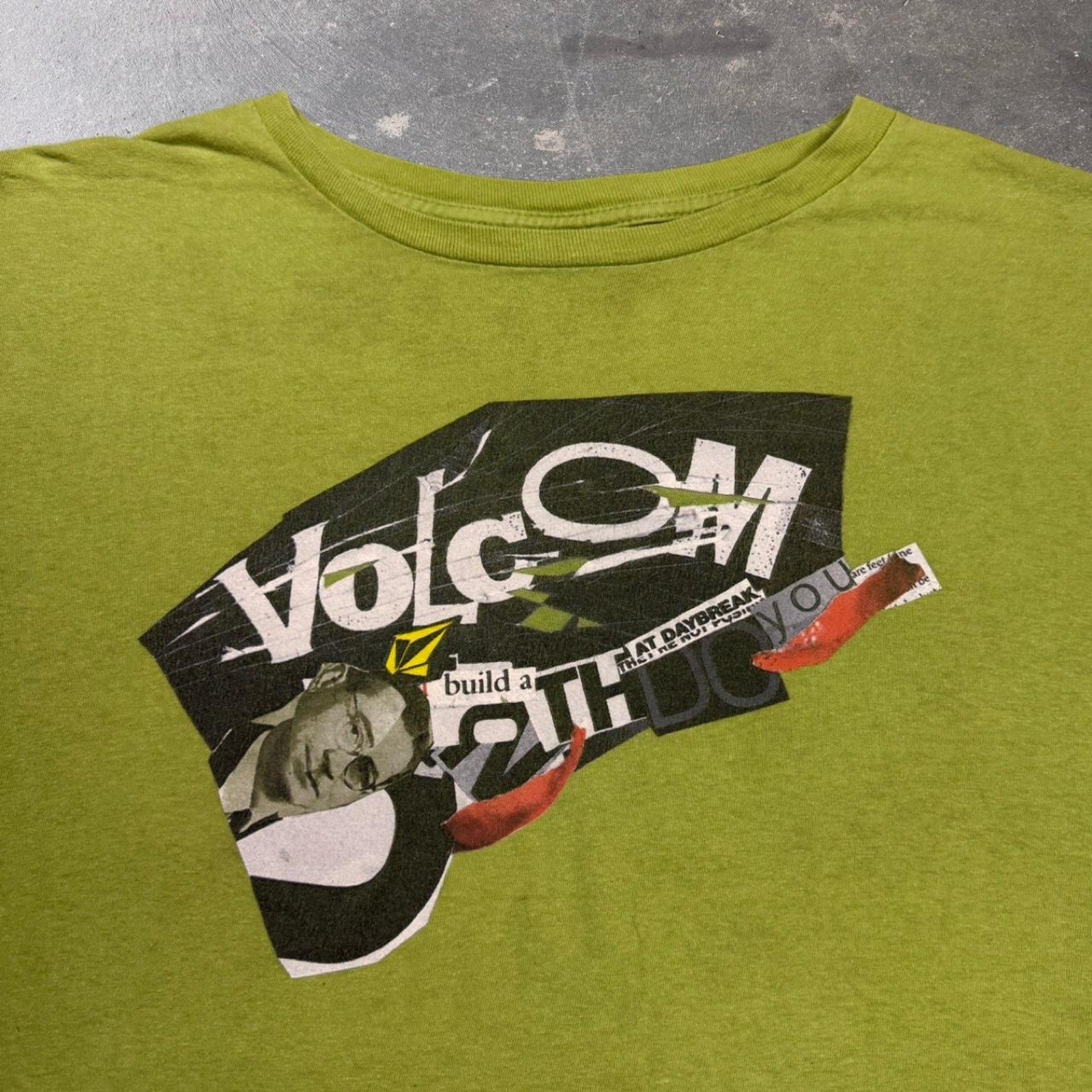 1990s Volcom green surf Tee | XL