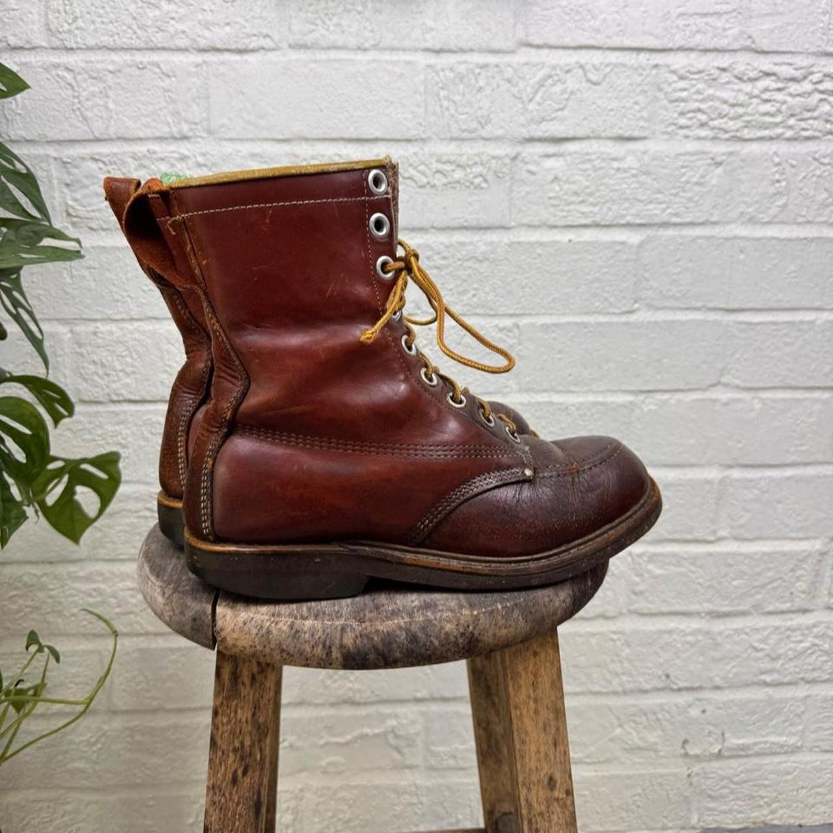 1970s Red Wing USA Moc Toe Leather Work Boots | Size 7A