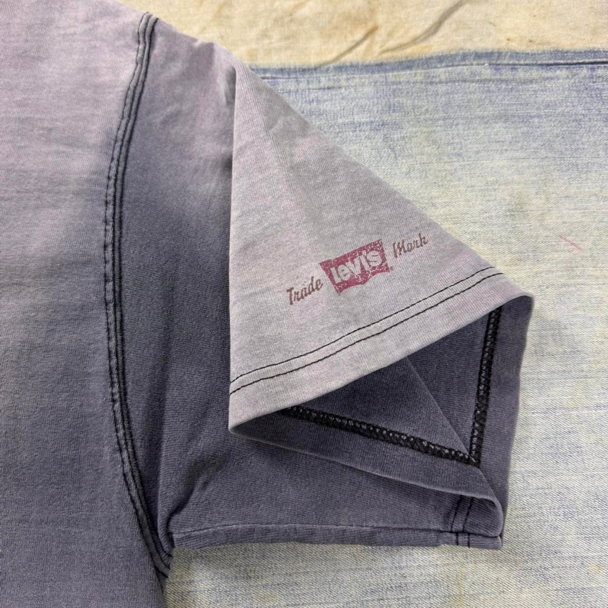 1994 Faded Levi's Jeans Graphic Tee | XL