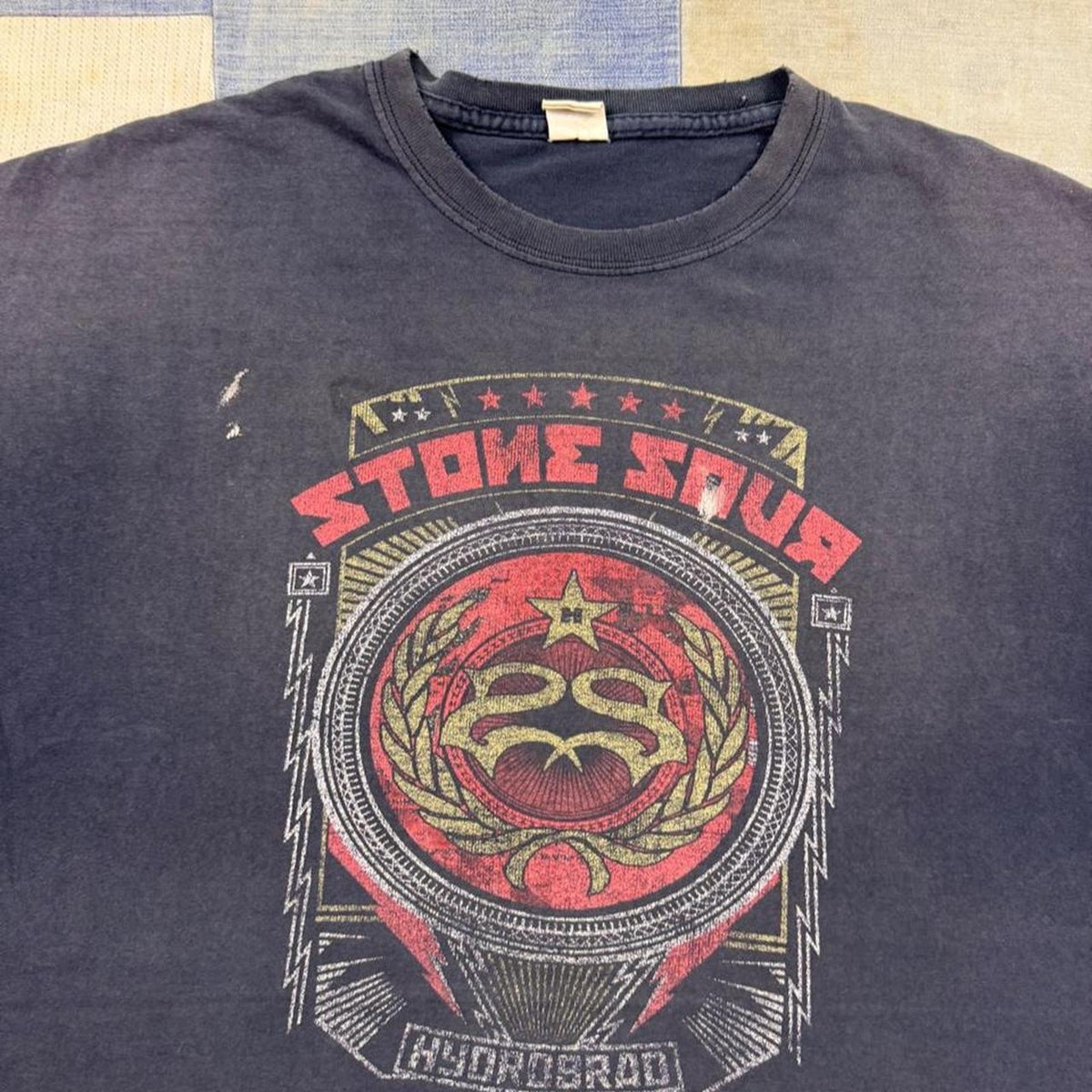 2010 Stone Sour Tour Graphic Band Tee Distressed Gildan Heavy Cotton | XL