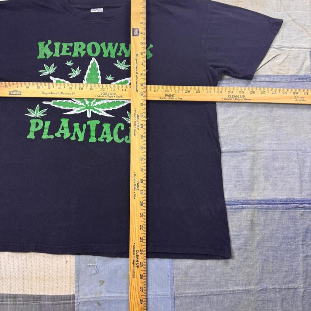 2000s Polish Kierownik Plantacji Marijuana Graphic Tee | XL