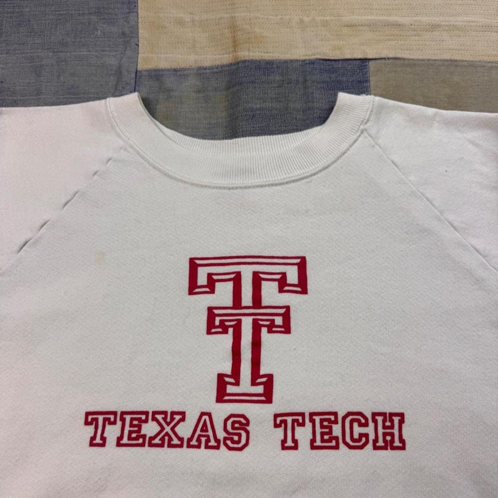 1980s Texas Tech Red Raiders Raglan Sweatshirt | Large