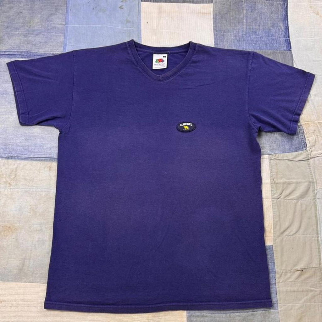 2000s Camel Logo V-Neck Tee | Large