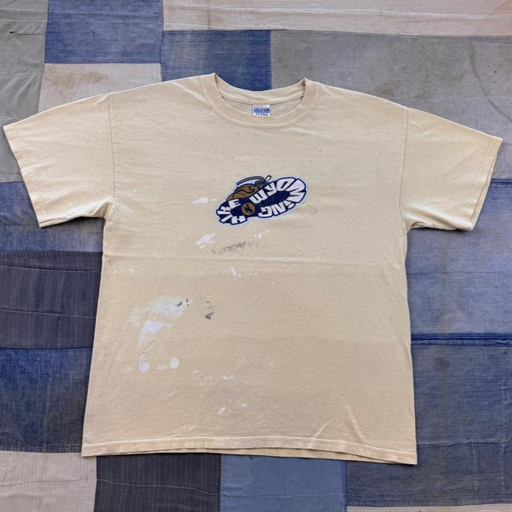 2000s Wyoming Cowboys Distressed Graphic Tee | Large