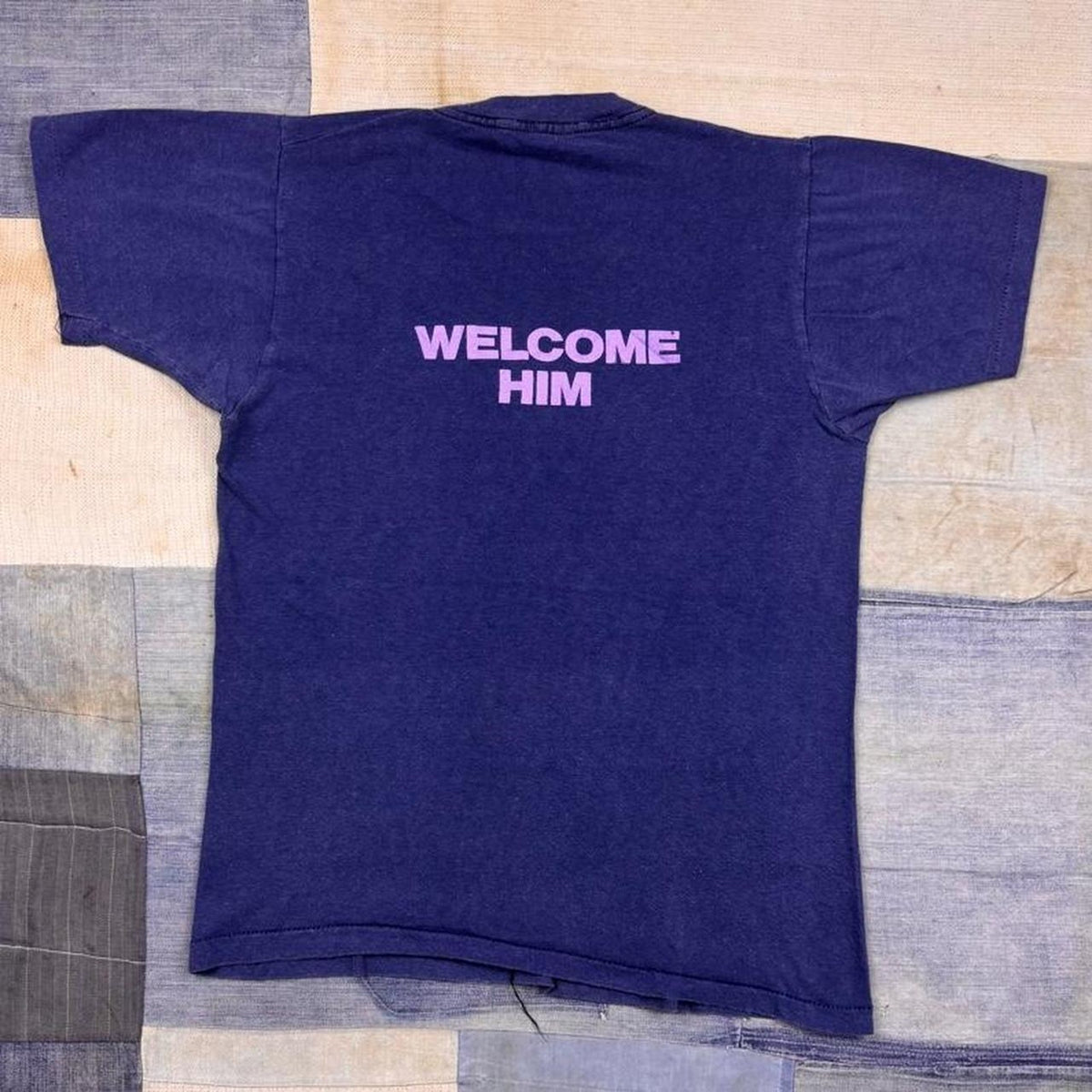 1982 E.T. The Extra-Terrestrial Welcome Him Movie Promo Tee | Small