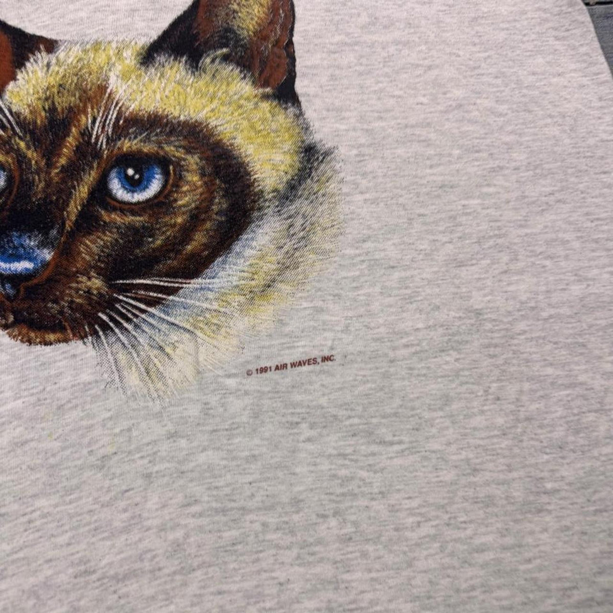 1991 Air Waves Siamese Cat Graphic Tee | Large