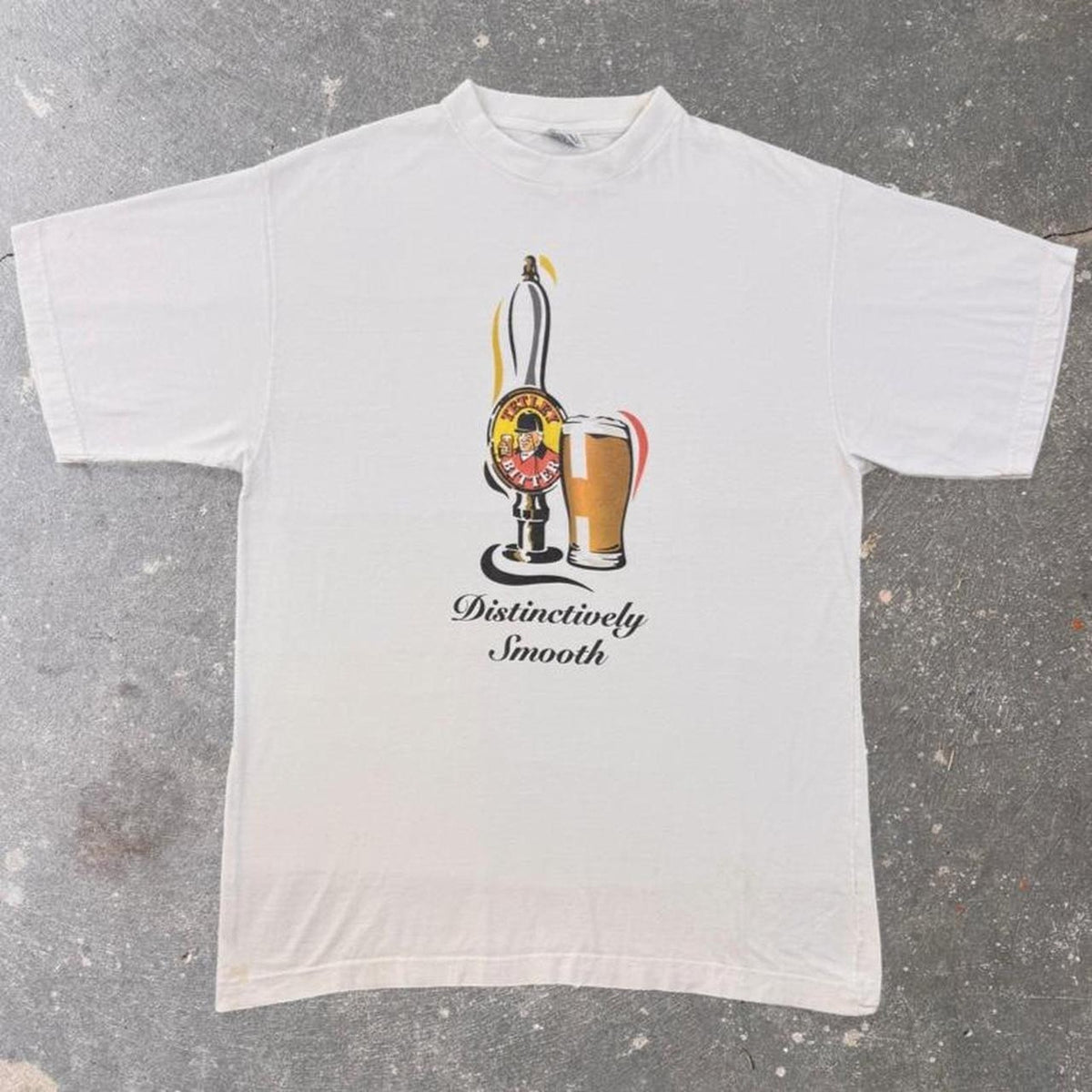 1990s Tetley Bitter Distinctively Smooth Beer Promo Graphic Tee | XL