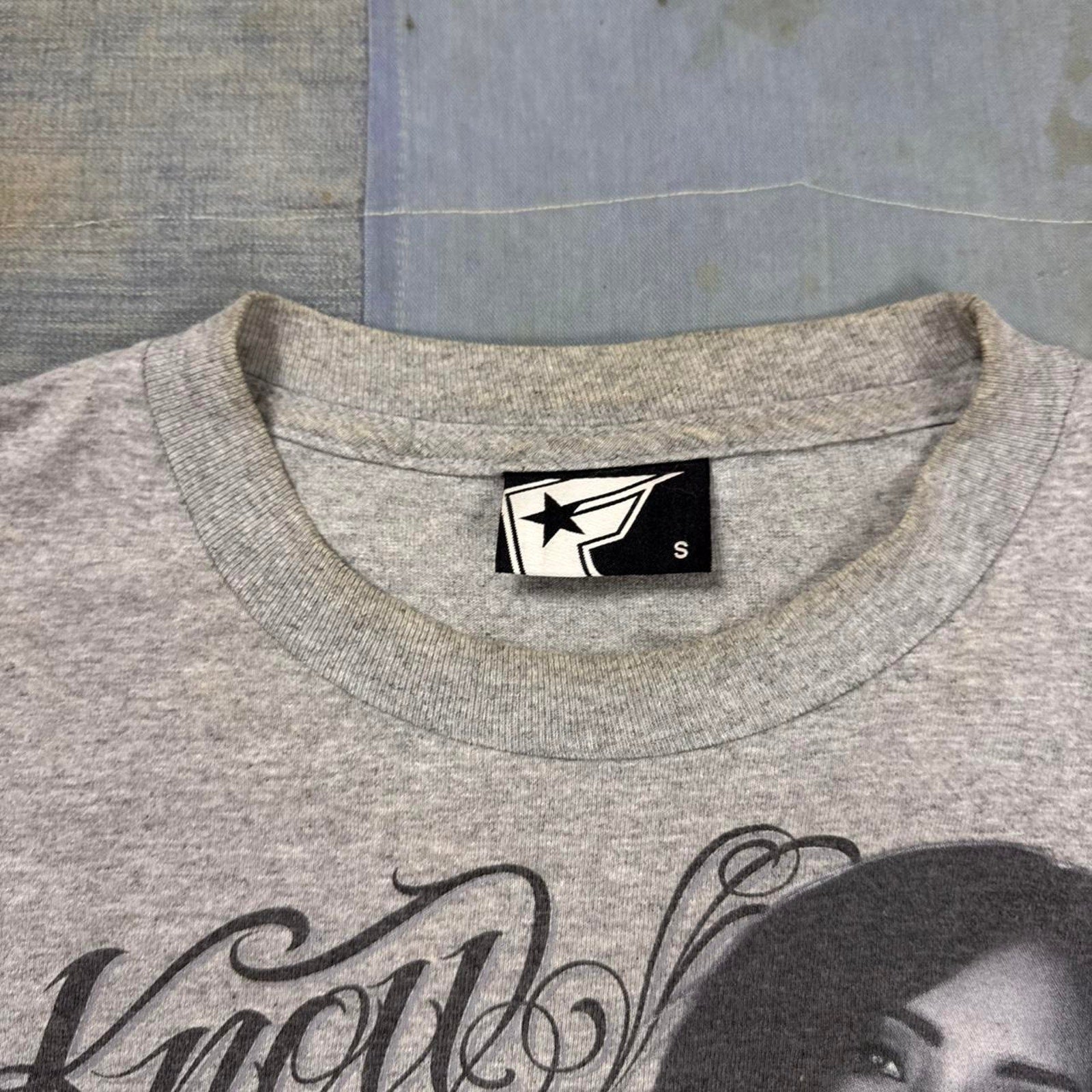 Y2K Famous Stars & Stripes Grey graphic tee | Small
