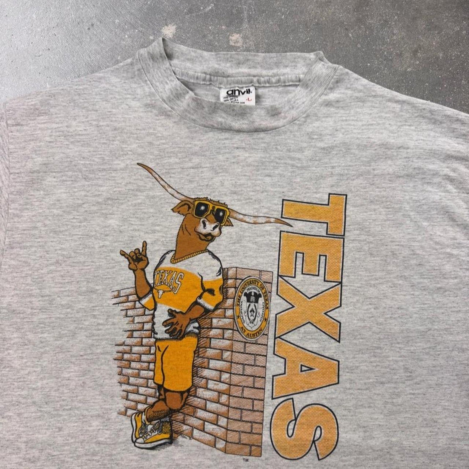 1990s University of Texas Longhorns Bevo Graphic Tee | Large