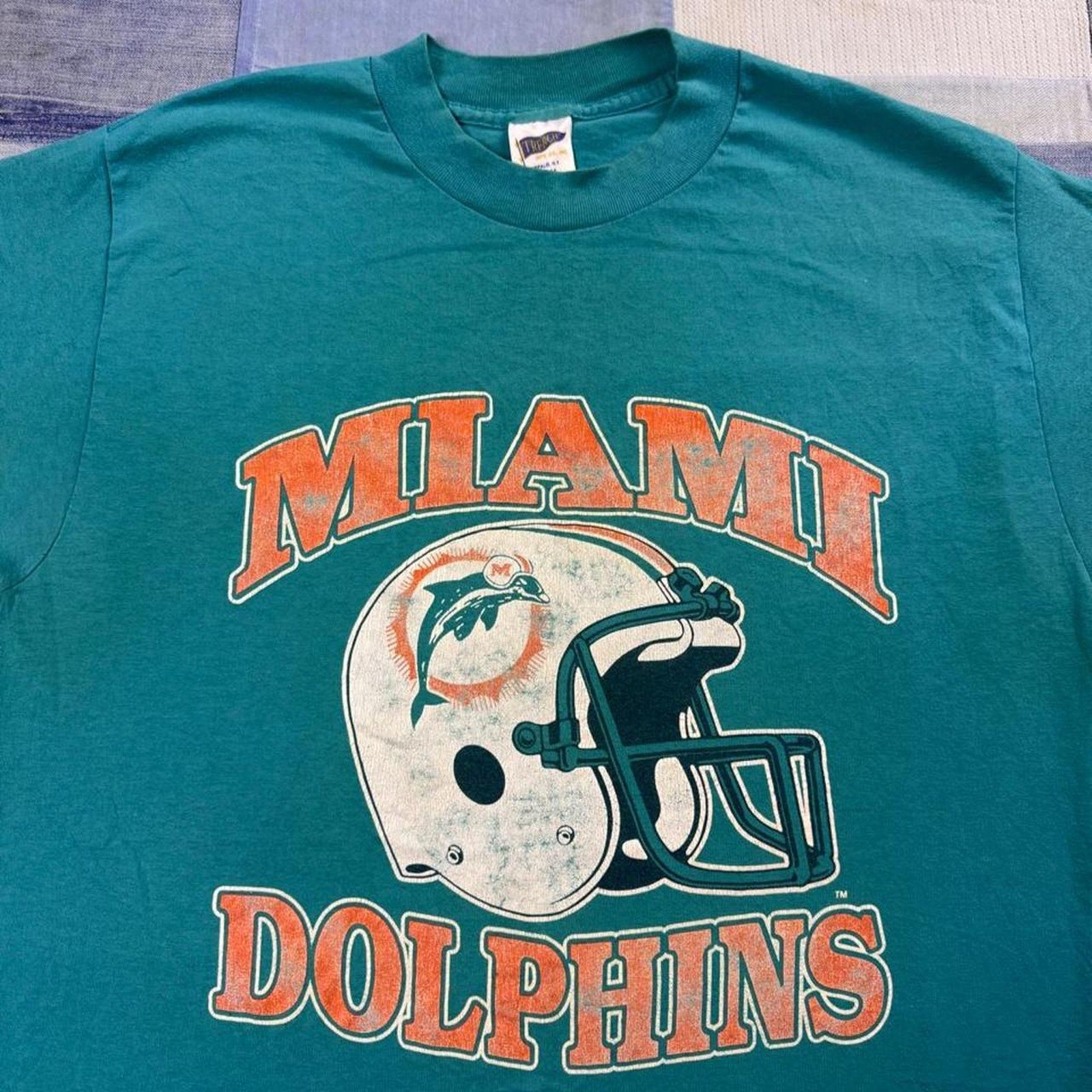 1980s Miami Dolphins Helmet Graphic Tee | Large