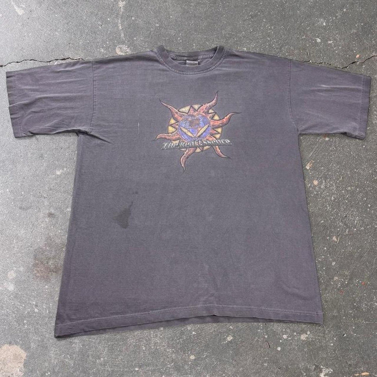 2000s The Real Essence Sun Globe Graphic Tee | XL