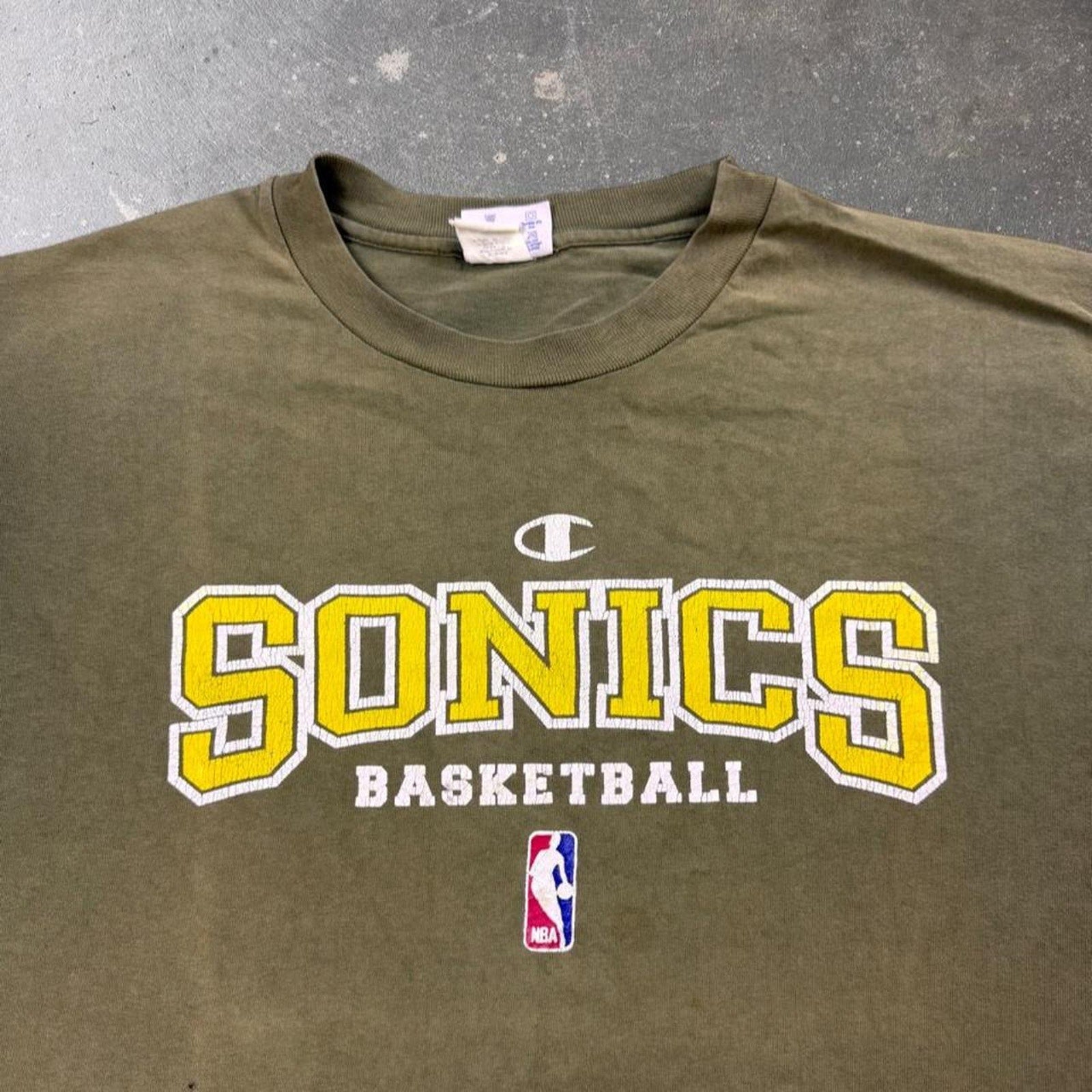 2000s Seattle SuperSonics Champion Basketball Tee | Large