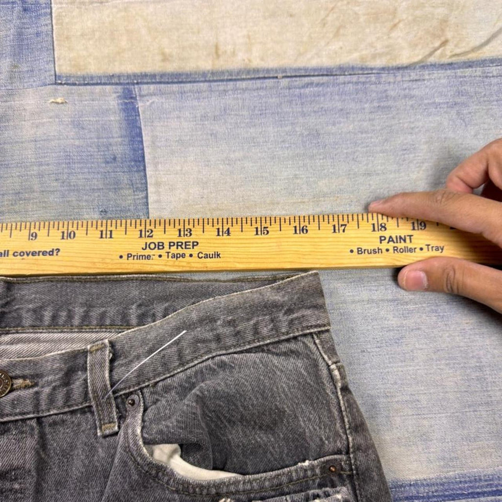 1990s Levi’s 501 Faded Black Button Fly Jeans | 33x32