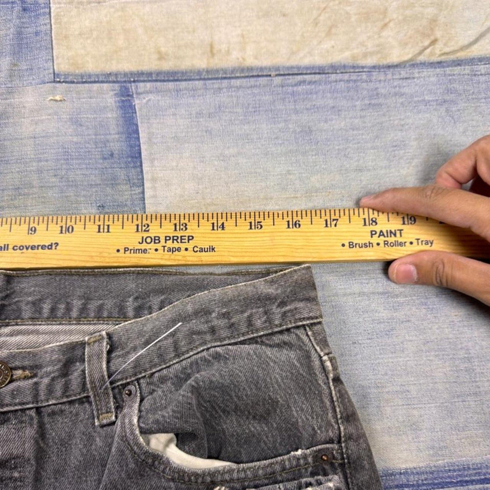 1990s Levi’s 501 Faded Black Button Fly Jeans | 33x32