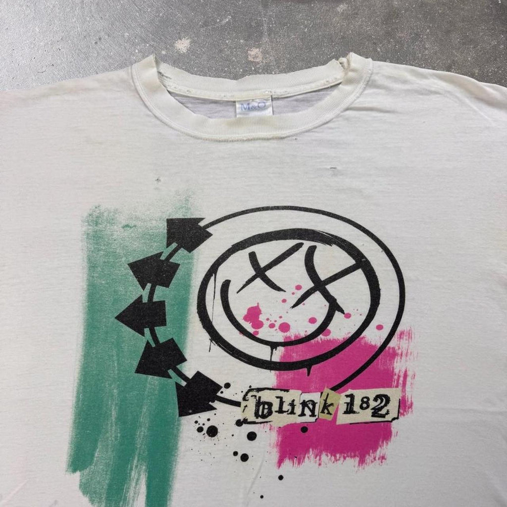 2000s Blink-182 Smiley Face Pop Punk Graphic Tee | XL