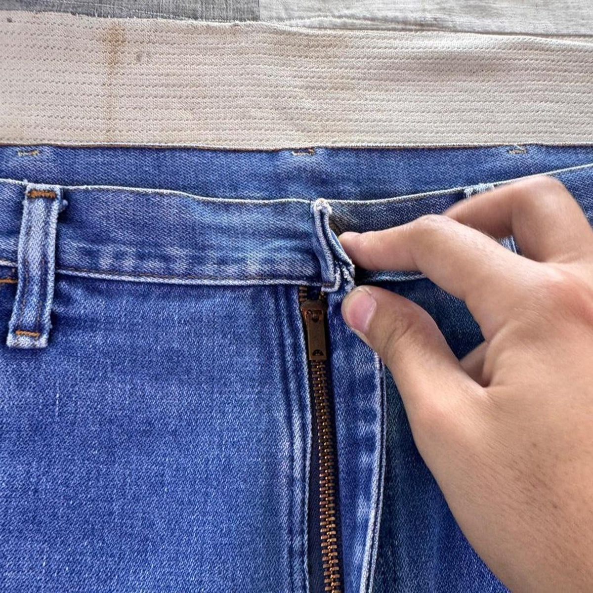 1980s Wrangler 935DEN Student Fit Bootcut Jeans Made in USA | 35 x 32.5