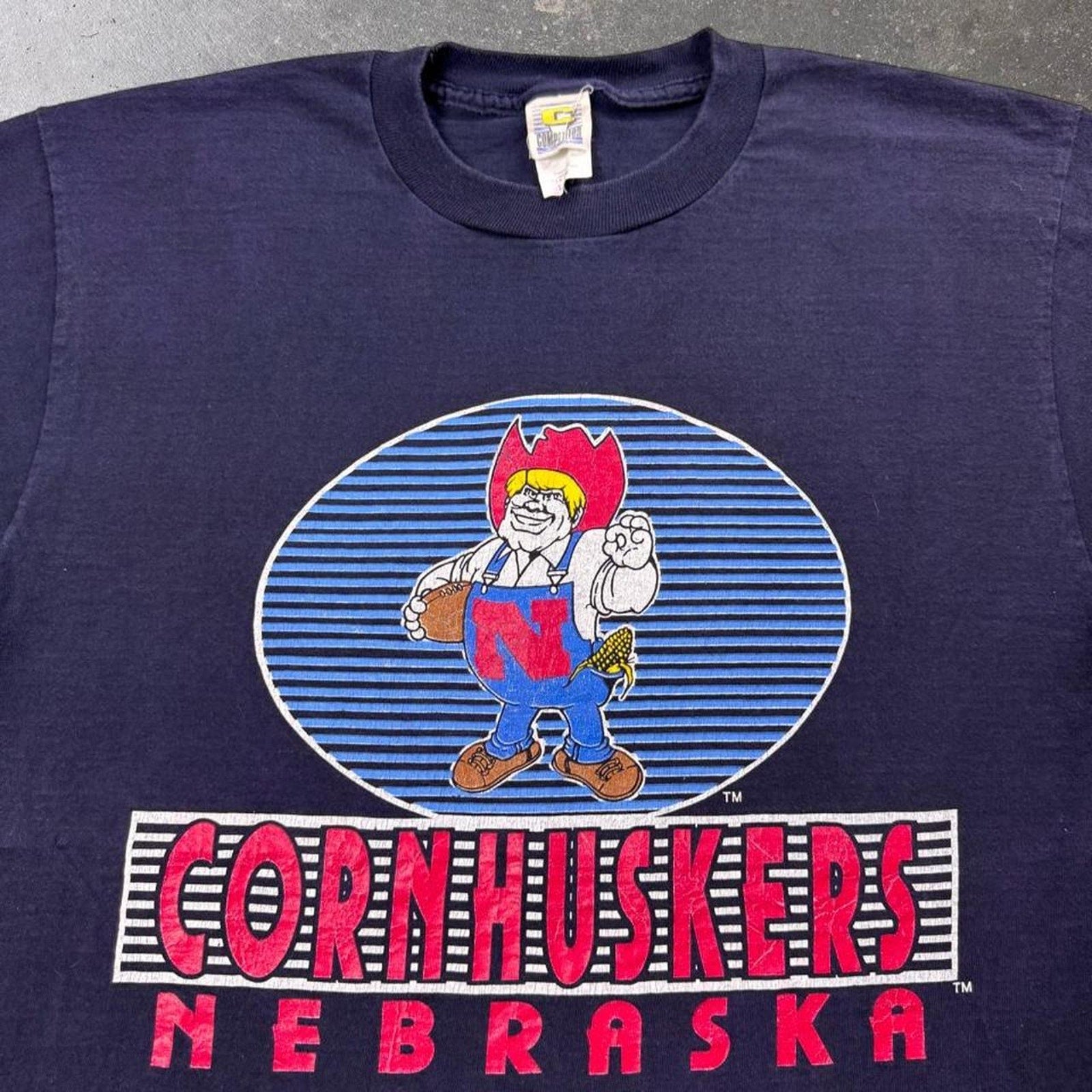 1990s Nebraska Cornhuskers Mascot Graphic Tee | Large