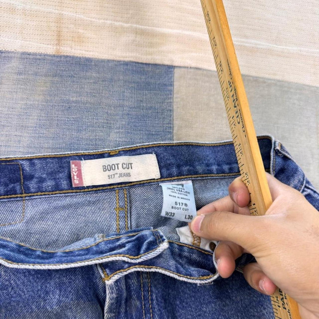 2000s Levi's 517 Bootcut Faded Blue Jeans | Size 33 x 29.5