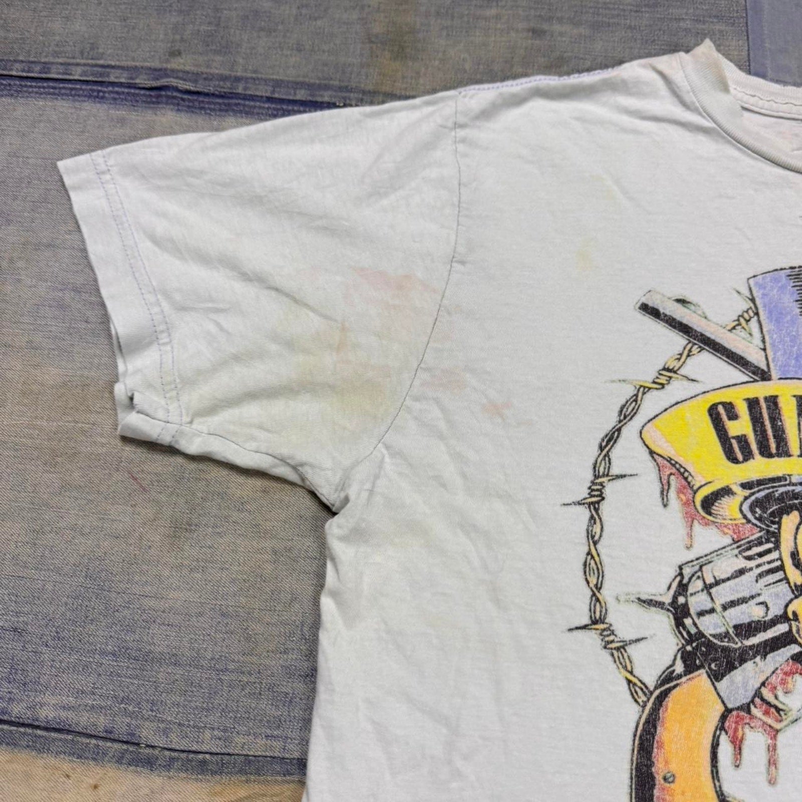 2005 Guns N Roses blue band tee | Medium