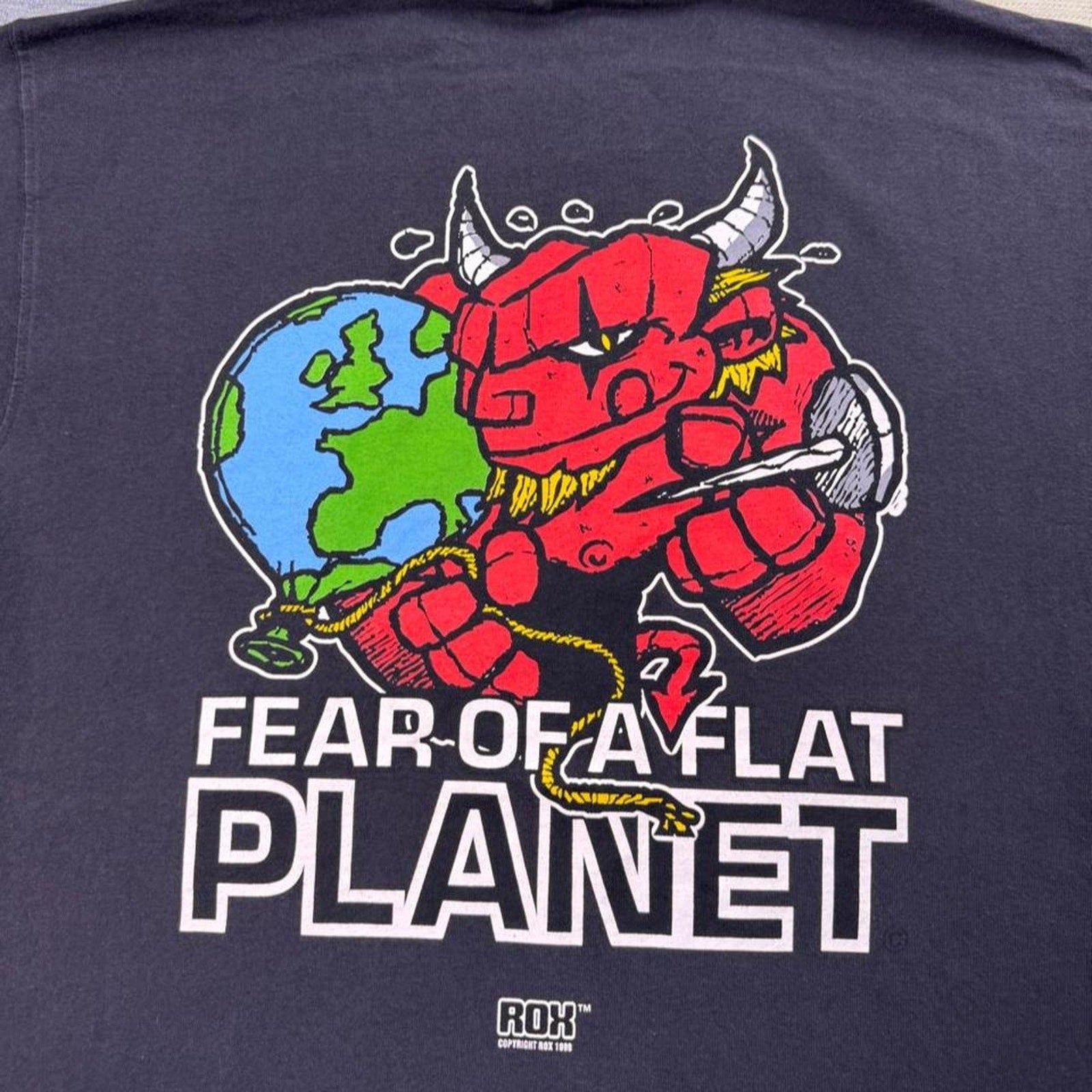 1998 ROX Fear of a Flat Planet Devil Graphic Tee | Medium