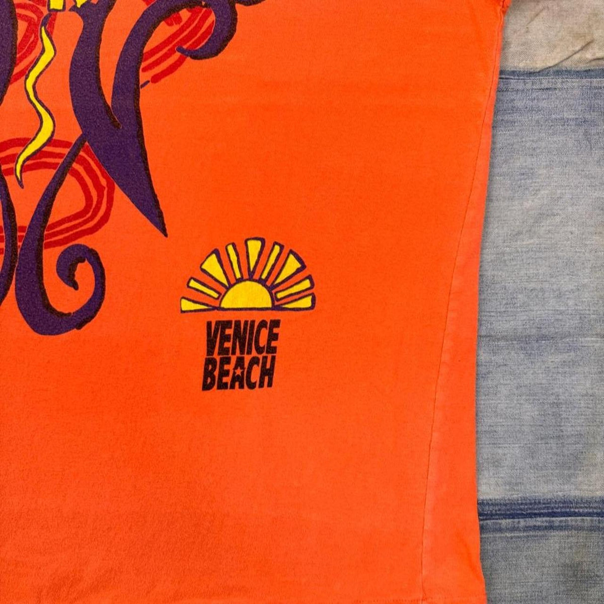 1990s Venice Beach Abstract Tribal Graphic Pocket Tee | Large