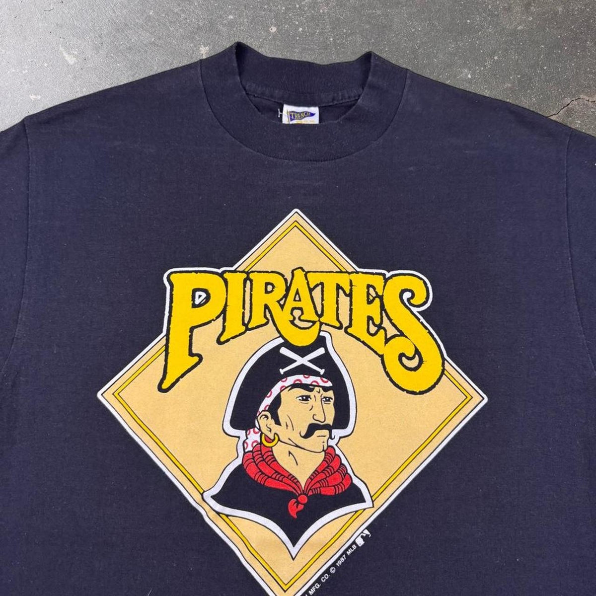 1990 Pittsburgh Pirates Trench MLB Baseball Graphic Tee | Medium