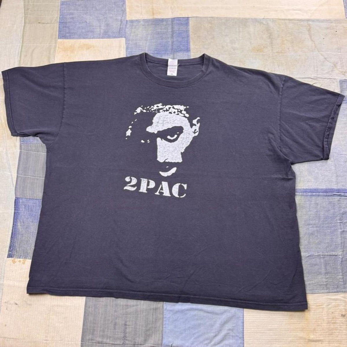 2000s 2Pac Tupac Shakur Portrait Rap Tee | XXL