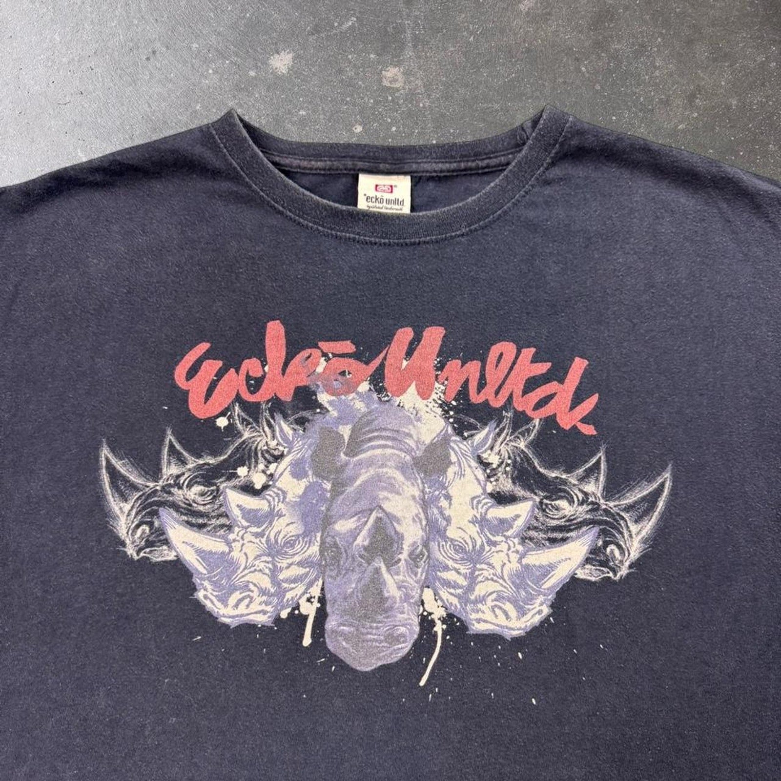 2000s Ecko Unltd Rhino Graphic Tee | XL