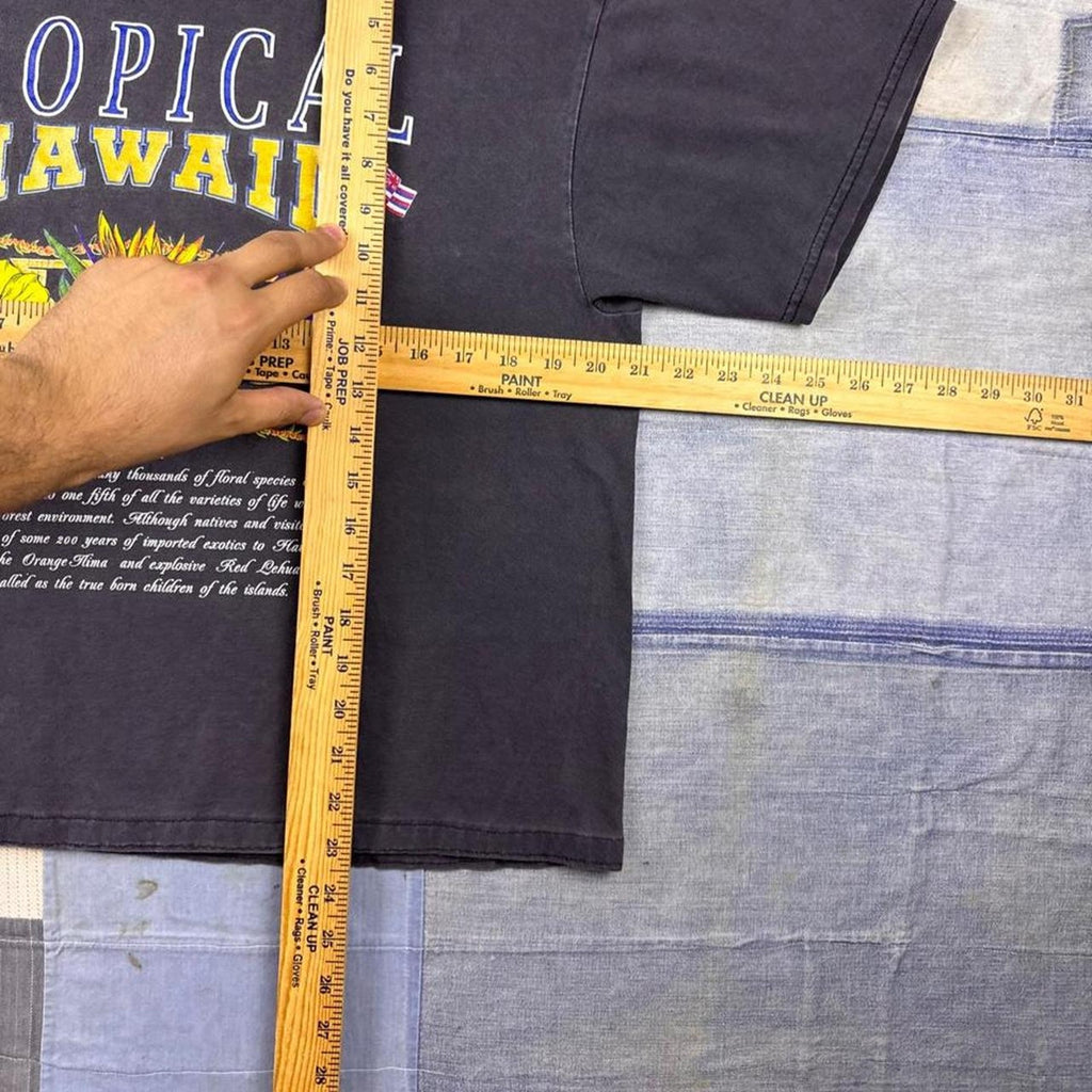 1990s Tropical Hawaii Floral Graphic Tee Black | Large