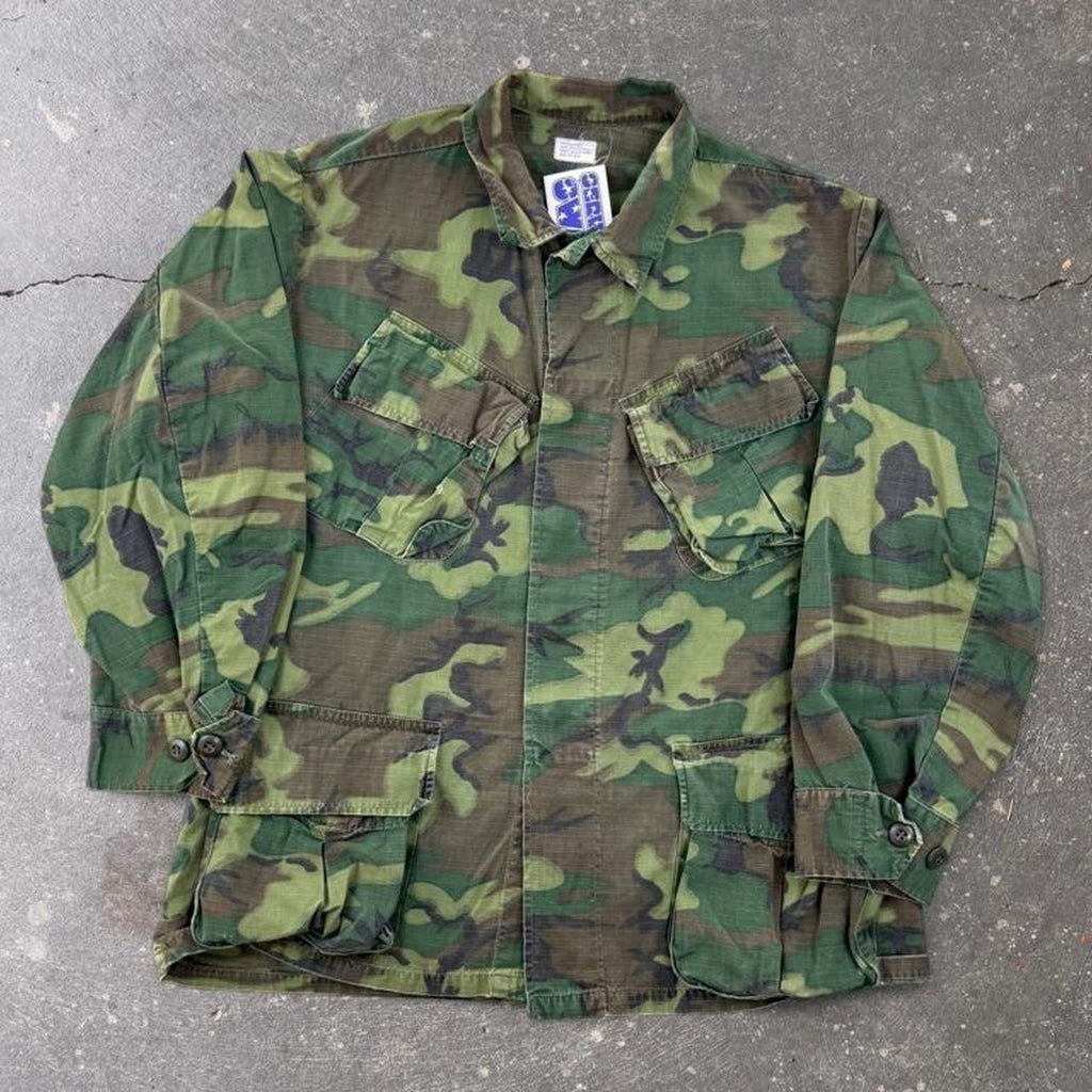 1969 US Army Vietnam ERDL Green Leaf Camo Jungle Fatigue Jacket | Medium Short