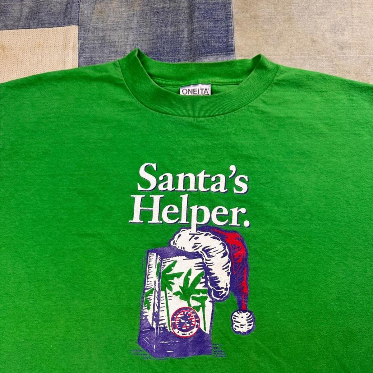 1990s Santa's Helper Christmas Graphic Tee | Large