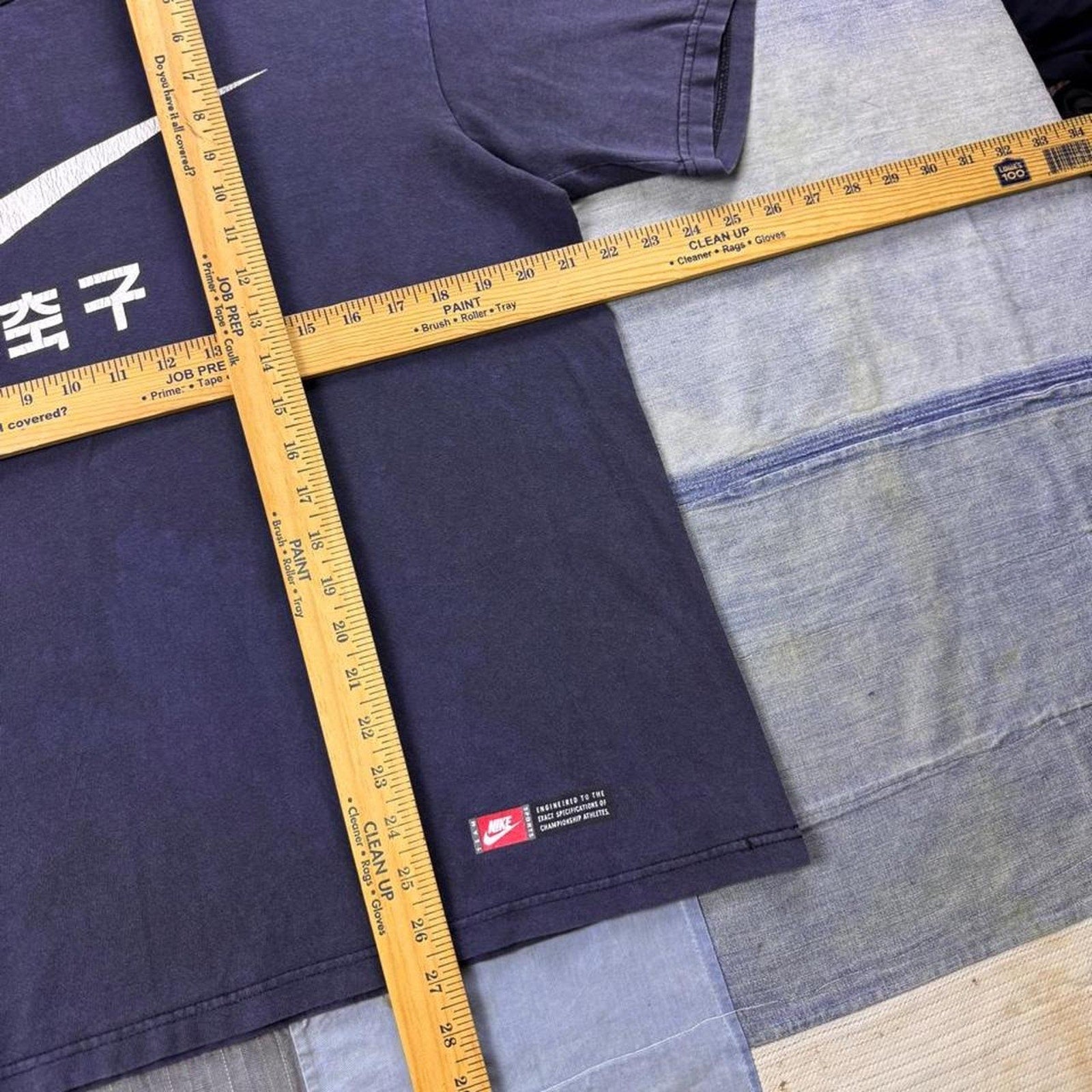 1990s Nike Korean Swoosh Graphic Tee | Medium