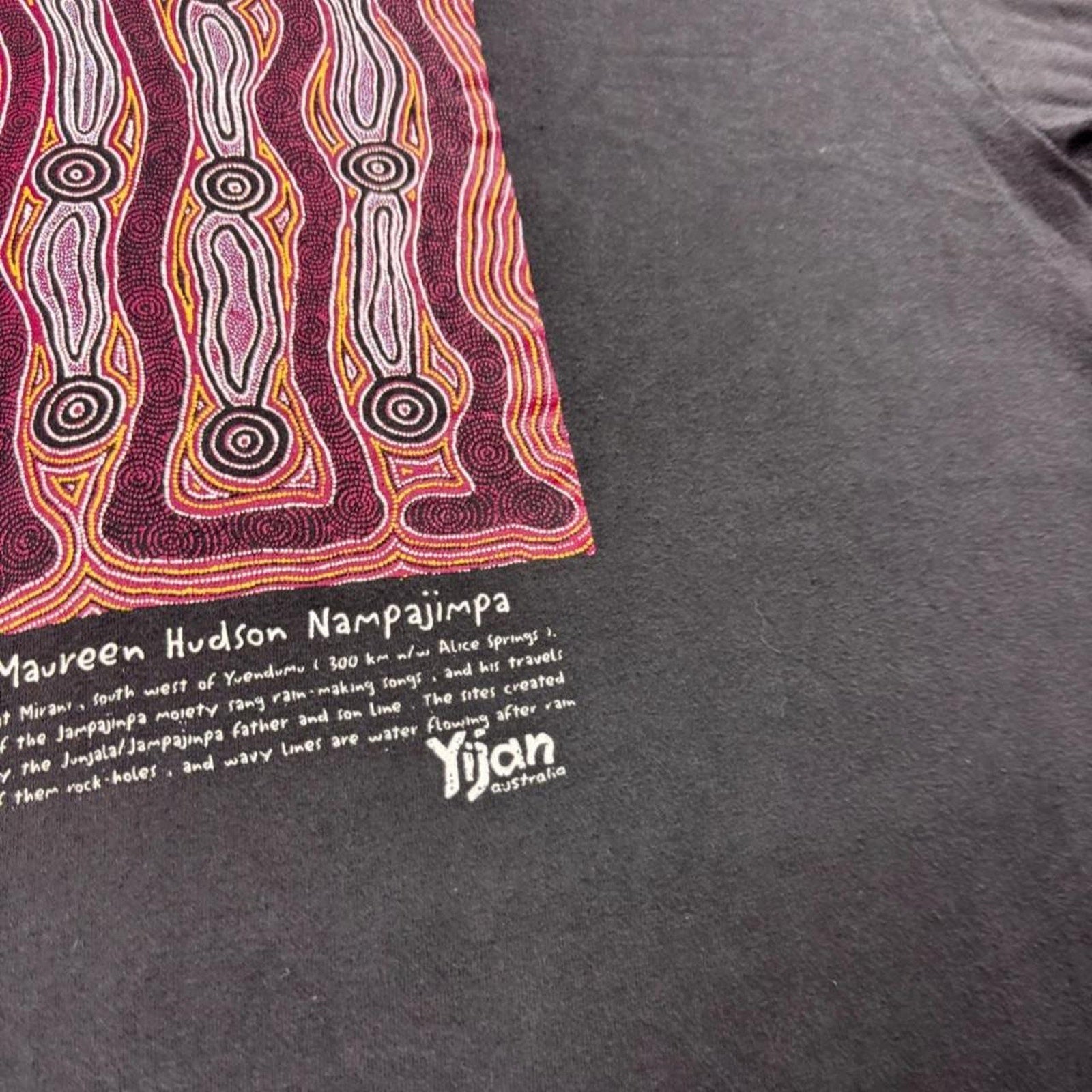 1990s Yijan Australia Water Dreaming Aboriginal Art Tee | Medium