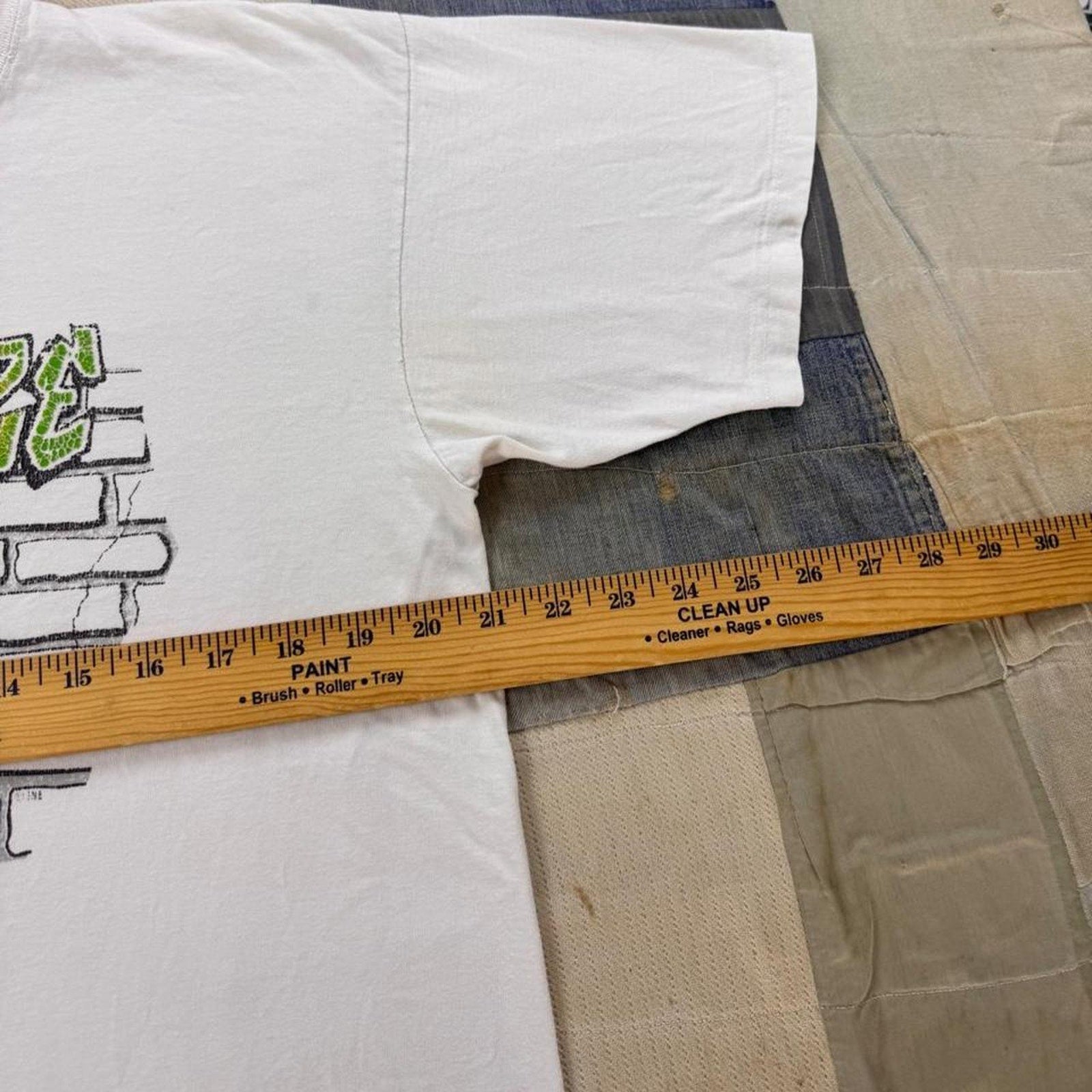 1990s Legalize Marijuana Weed Graphic Tee | Large