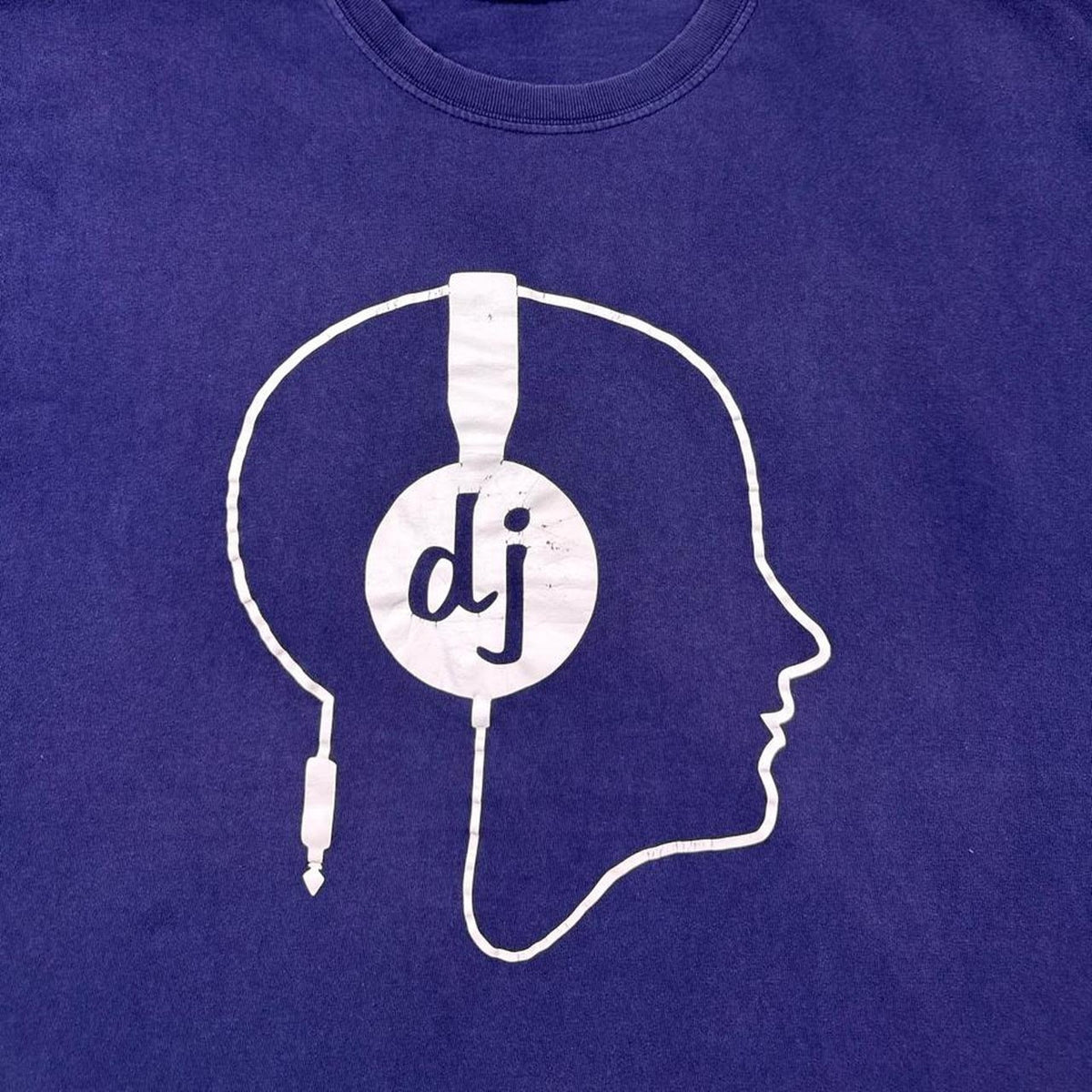 2000s DJ Headphones Graphic Tee Purple | Large