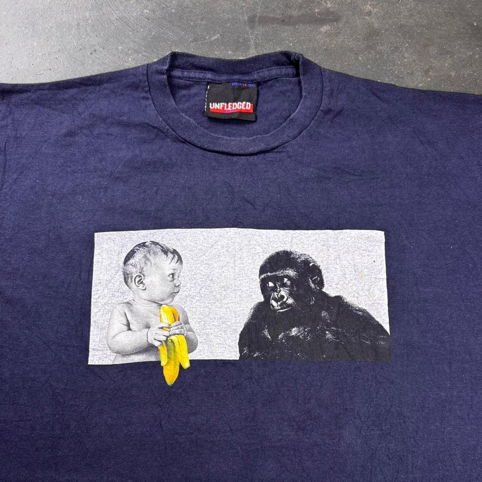2000s unfledged graphic Tee | Large