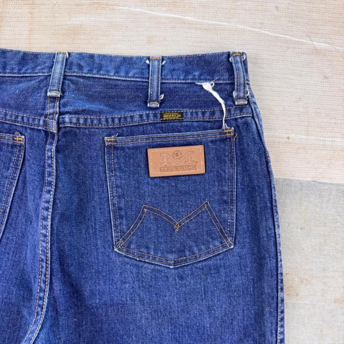 1970s Maverick Made in USA Flared Jeans | 32 x 30.5