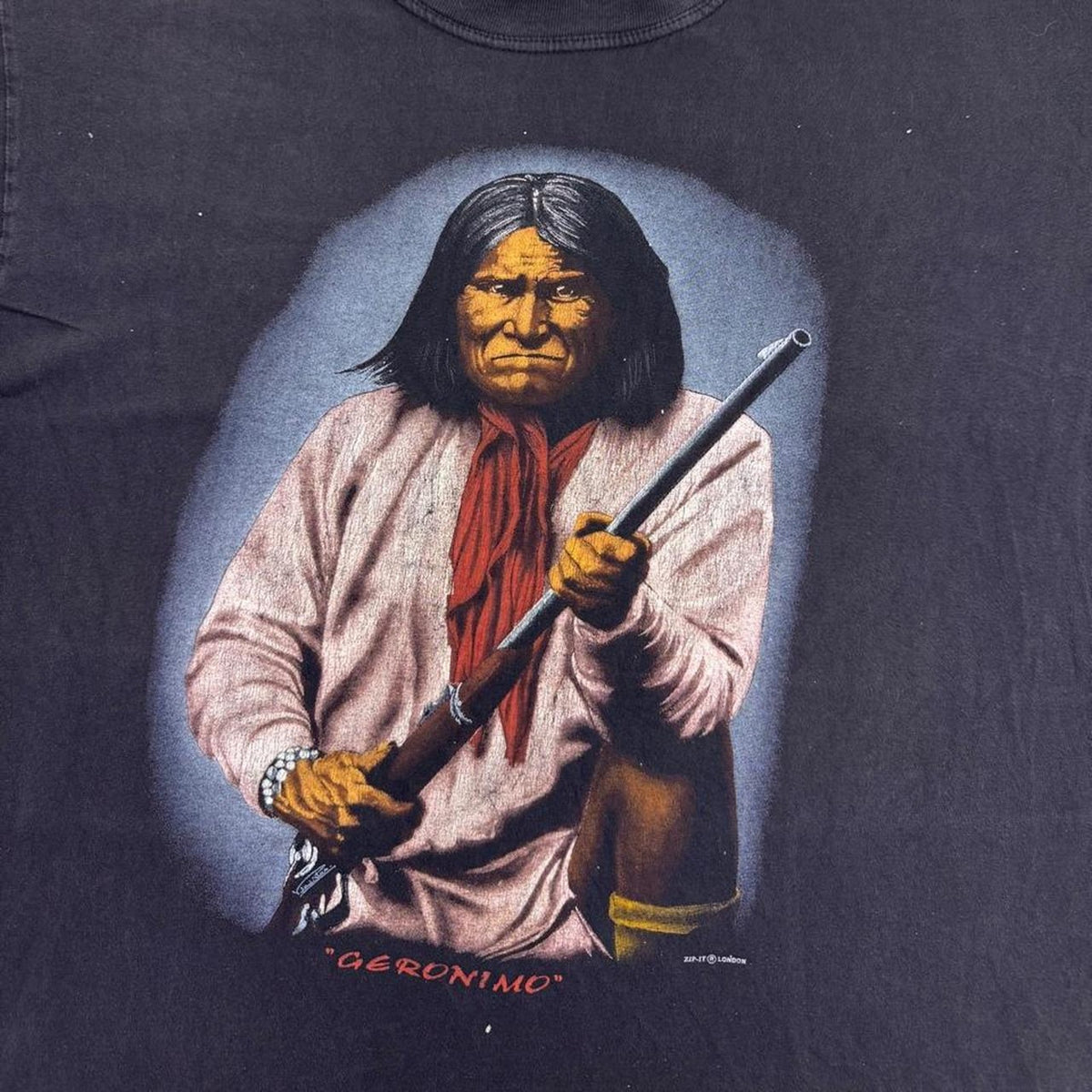 1990s Geronimo Native American Portrait Graphic Tee | Large