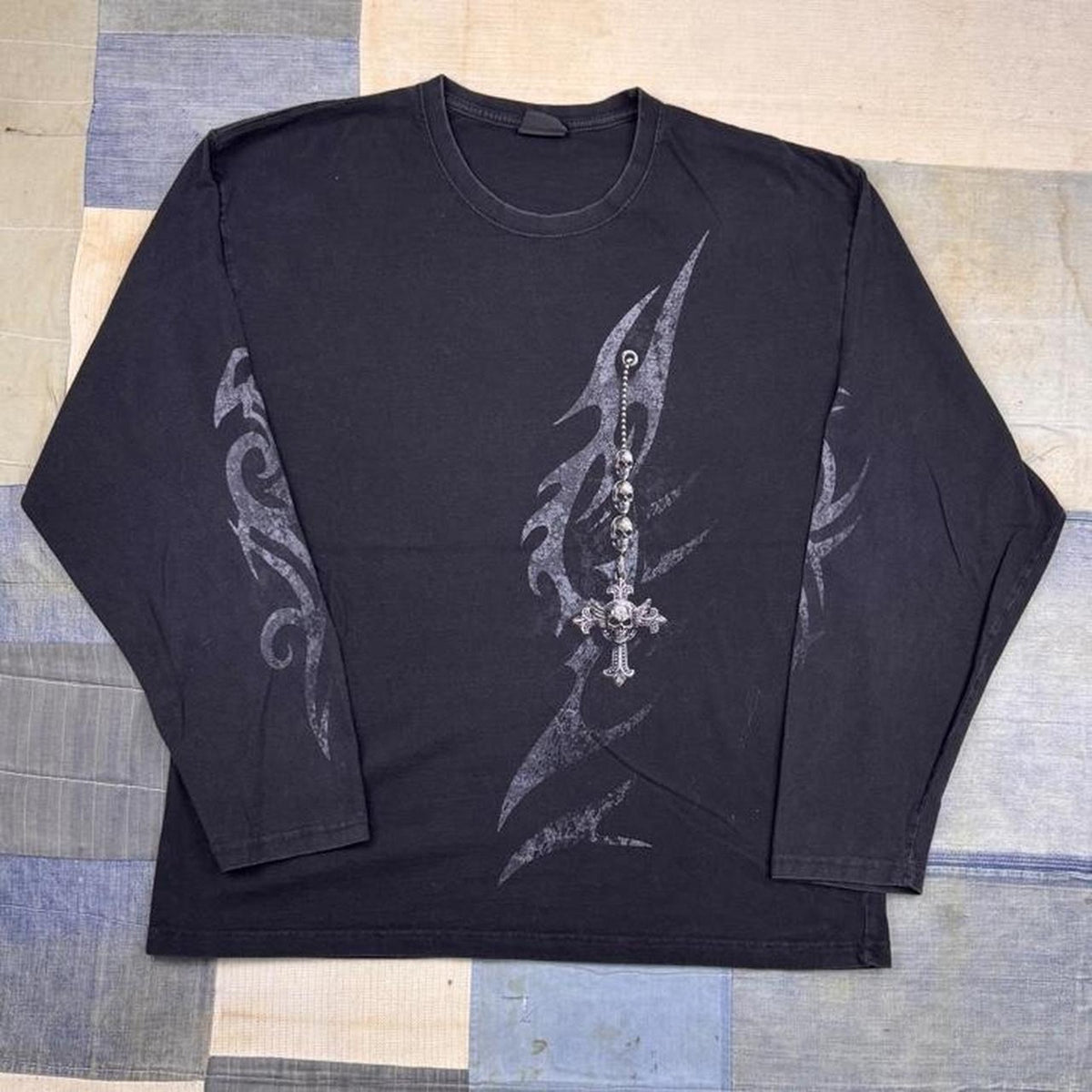 2000s Spiral Direct Gothic Skull Cross Tribal Long Sleeve Tee | XX Large