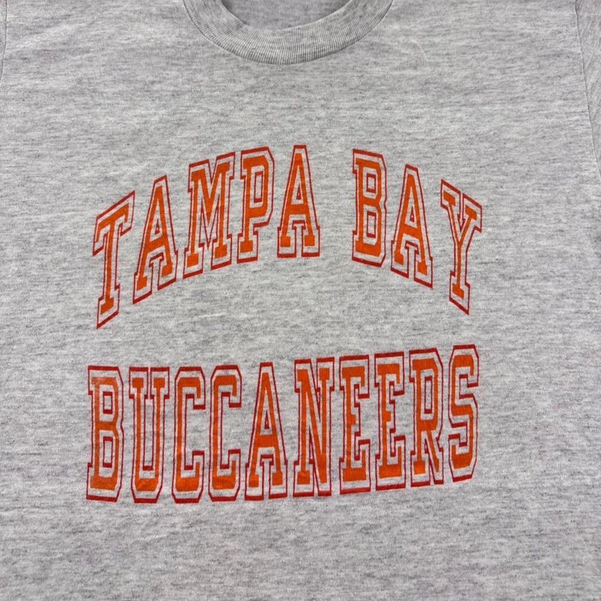 1990s Tampa Bay Buccaneers Collegiate Logo Tee | Medium