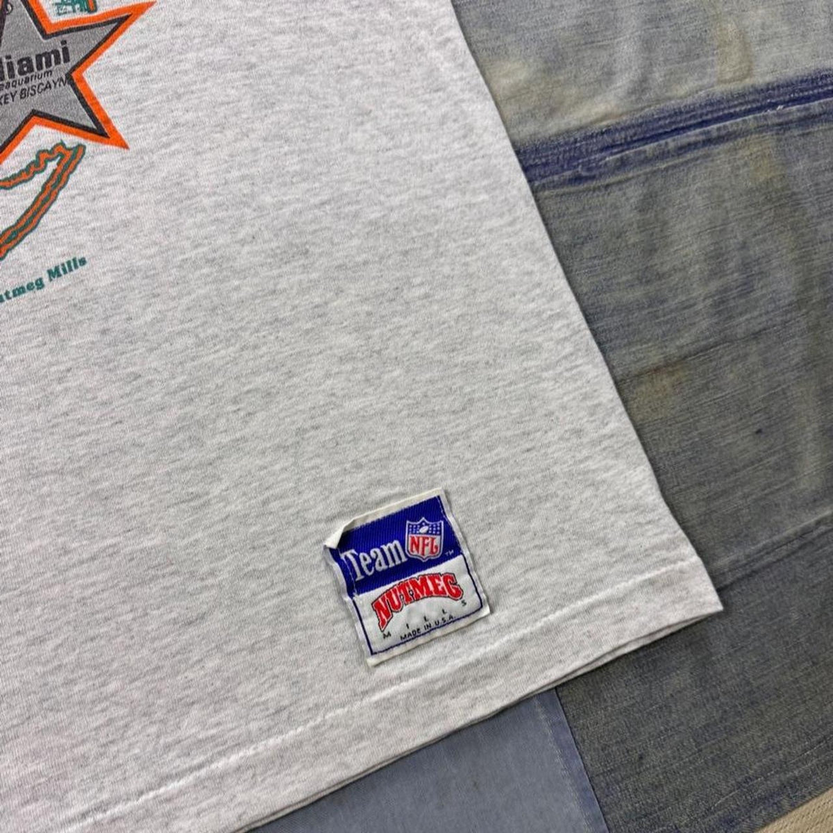 1990s Miami Dolphins Nutmeg Mills NFL All Over Graphic Tee | Large