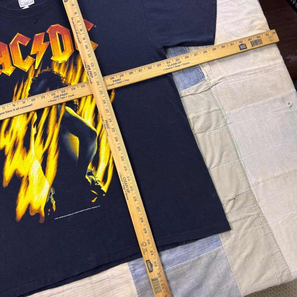 2001 AC/DC Bonfire Flame Graphic Band Tee | XL