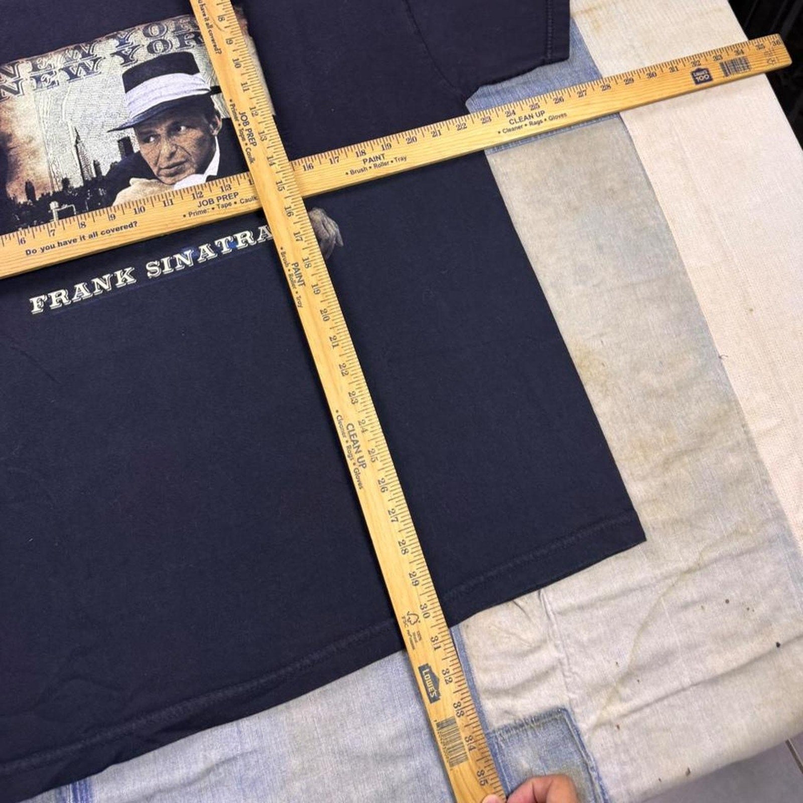 2000s Frank Sinatra New York Portrait Graphic Tee |  XL