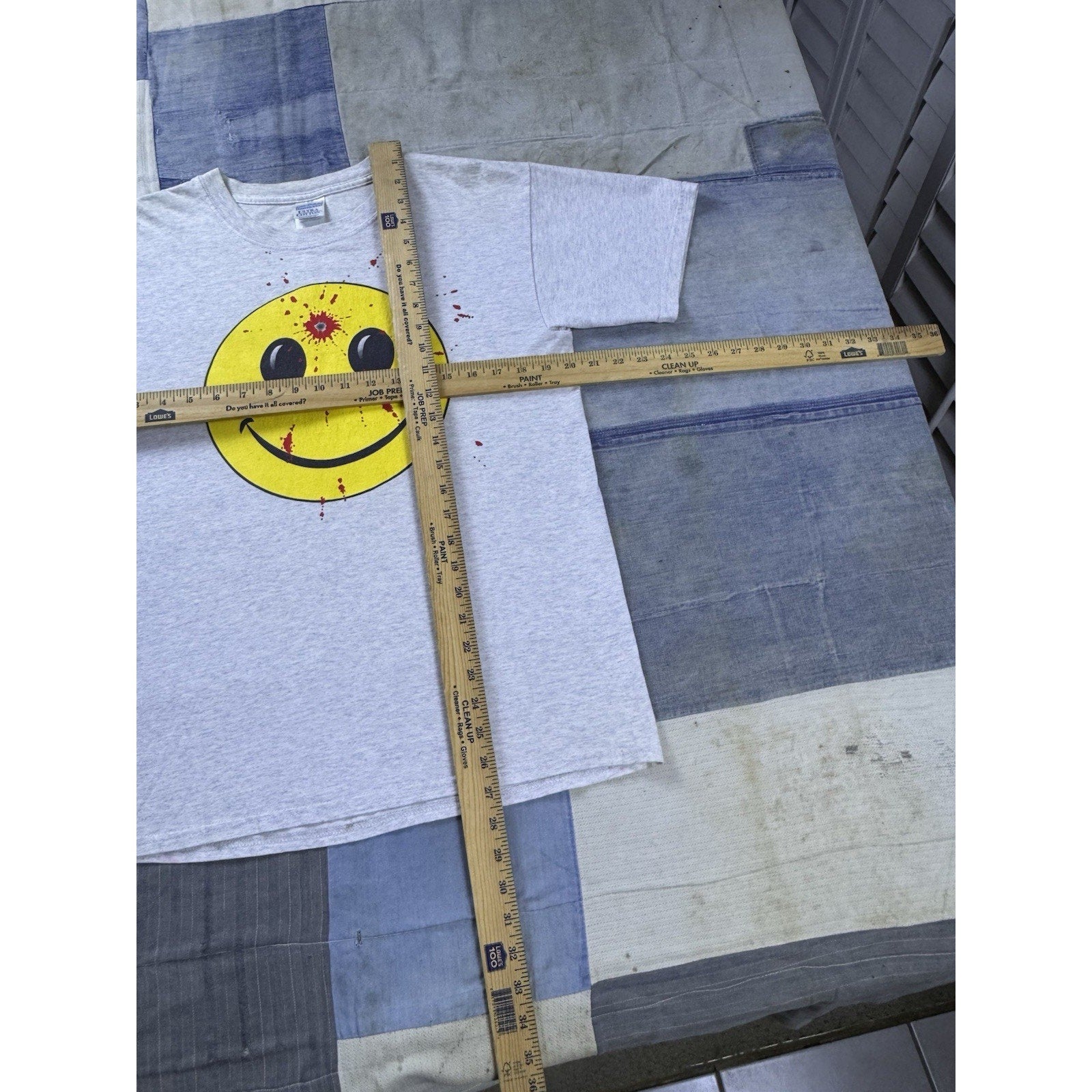 Vintage Smiley Face Bullet Hole Graphic T Shirt Blood Splatter Y2K Adult Medium