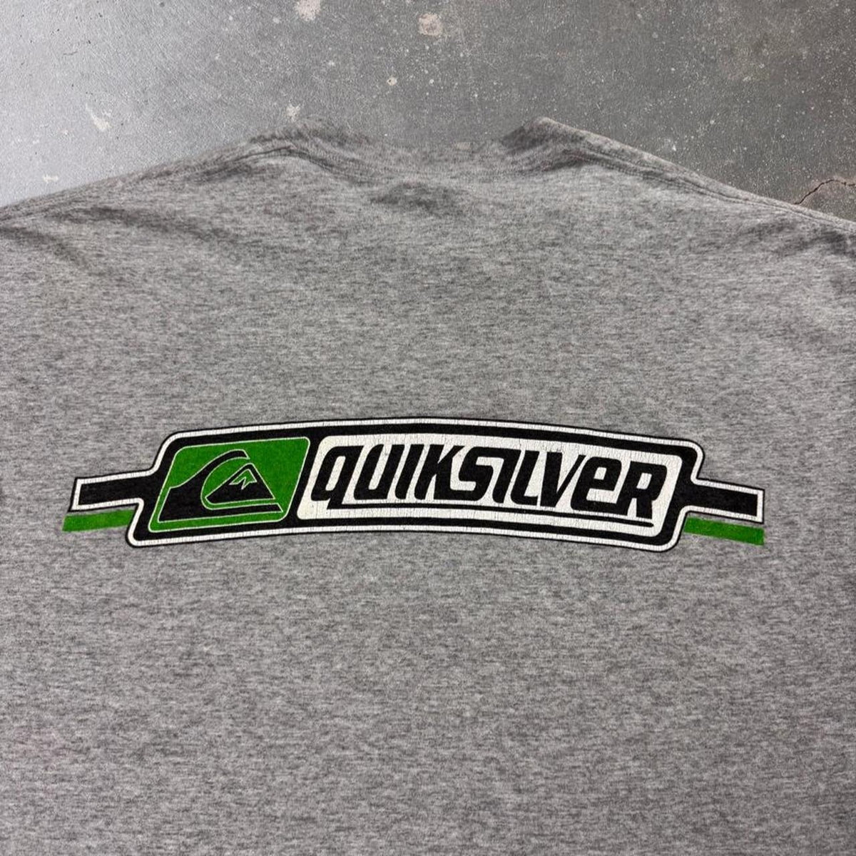 1990s Quiksilver Classic Logo Surf Tee | Large